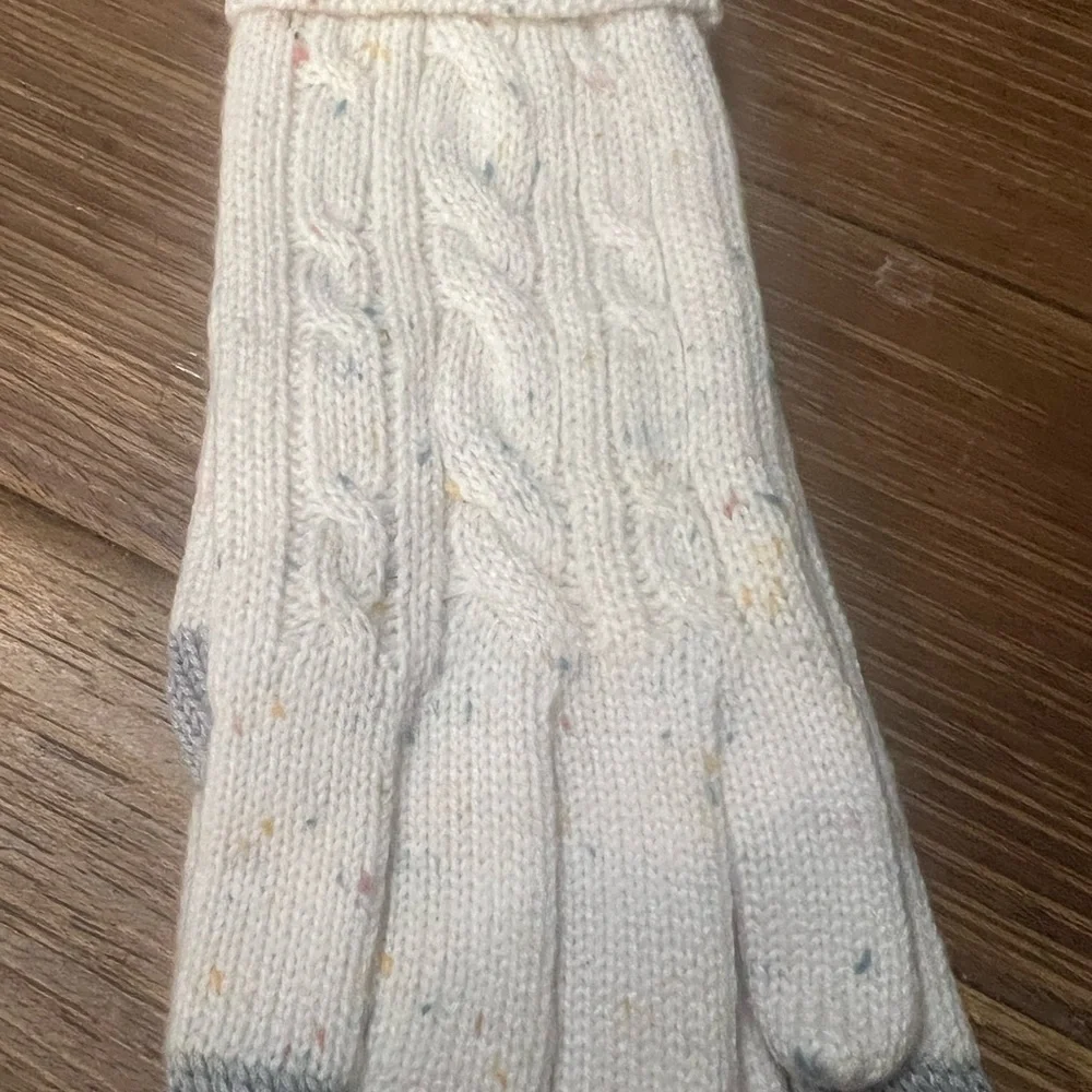 🆕Talbots Classic Cable Knit Techy Gloves Ivory Rainbow Sprinkles NWT::Holidays: